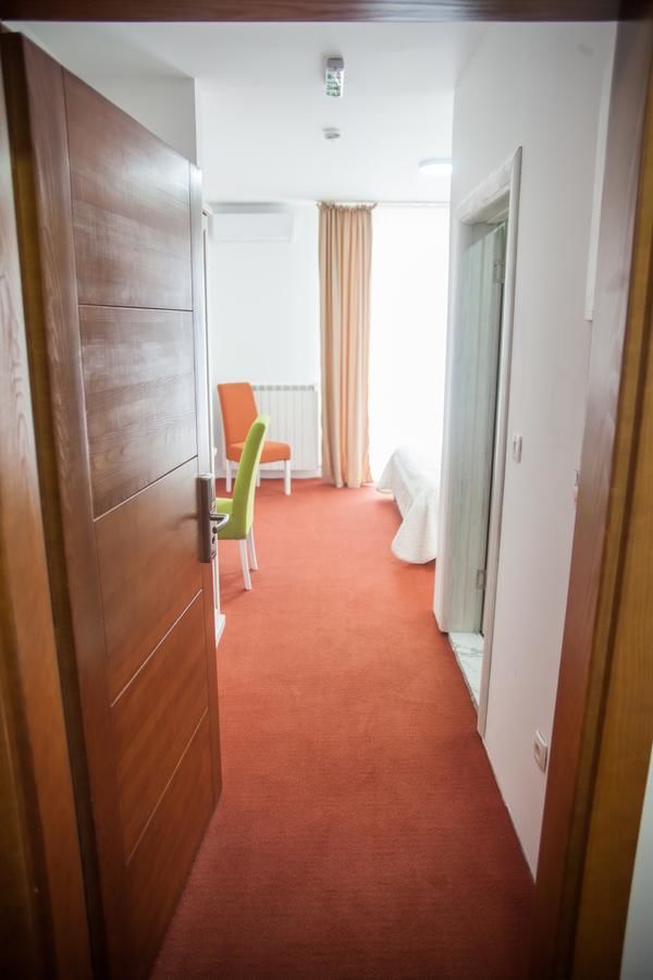 Отель Hotel Serdar Мойковац-28