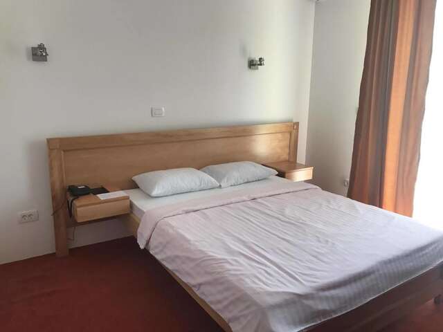 Отель Hotel Serdar Мойковац-45